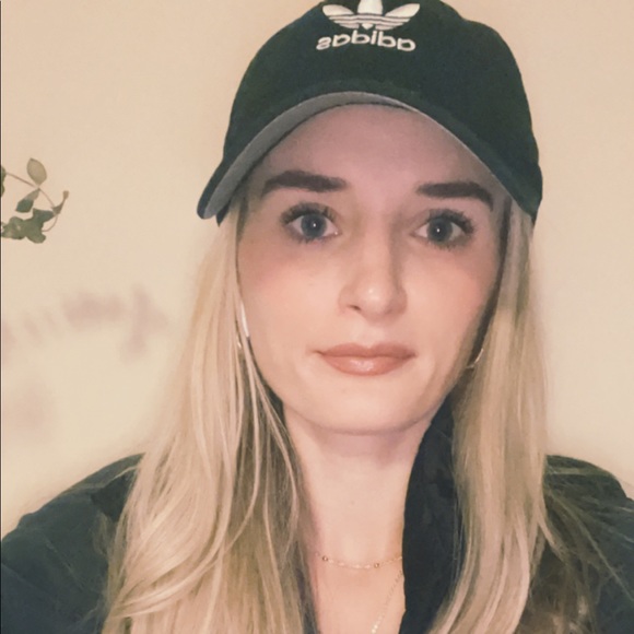 Meet your Posher, Rayne - Picture 1 of 1